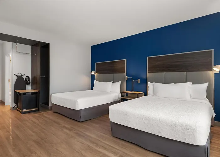 Hotel Tru By Hilton Worth Worth
