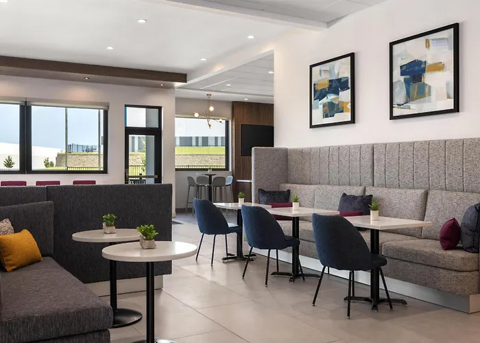 Hotel Tru By Hilton Worth Worth 3*