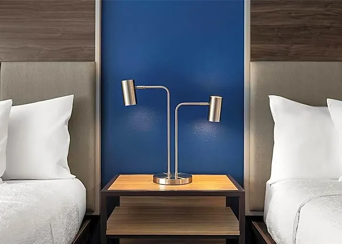 Tru By Hilton Worth Worth Hotel 3*