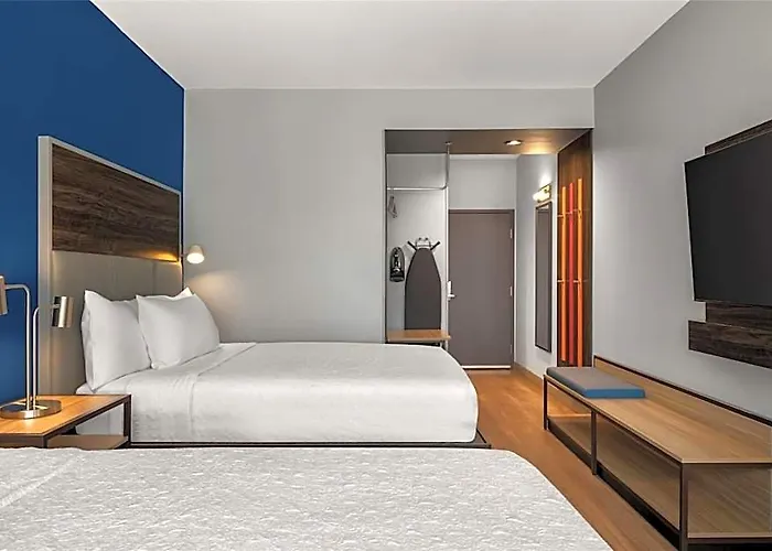 Hotel Tru By Hilton Worth Worth 3*