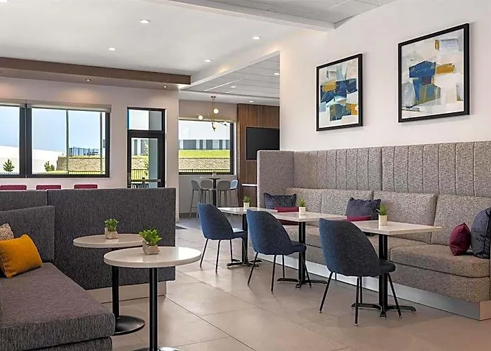 Hotel Tru By Hilton Worth Worth